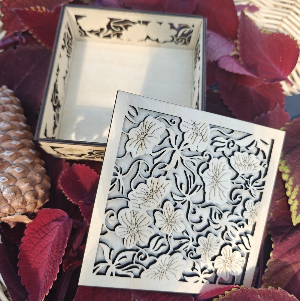 🌸 Custom Laser-Engraved Wooden Box – Personalized Floral Keepsake Gift